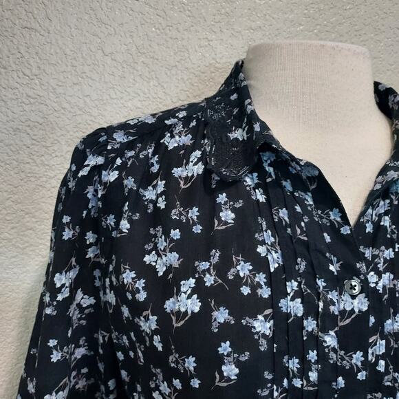 Lucky Brand Black w/Baby Blue Floral Print Button Down Size M - Picture 4 of 13